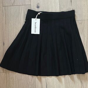 Heartloom Black Pleated Skirt